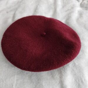 Beret Basque 100% Wool Dark Red Burgundy Colored Hat EXCELLENT CONDITION